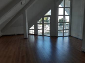 Location  Bureaux Saint-Pierre (97410) - REUNION