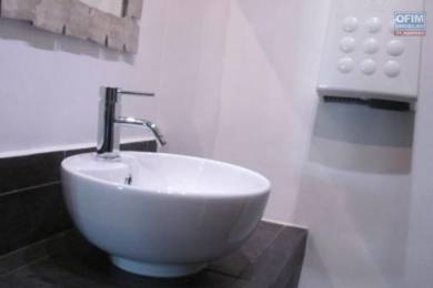 Location  Local commercial ANTANANARIVO () - MADAGASCAR