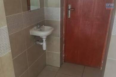 Location  Local commercial ANTANANARIVO () - MADAGASCAR
