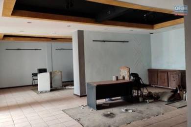 Location  Local commercial ANTANANARIVO () - MADAGASCAR