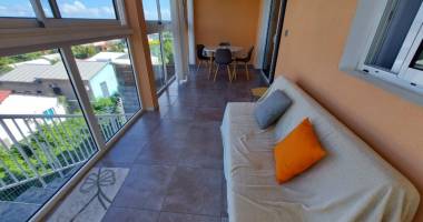 f4 meublé  dans impasse , quartier calme