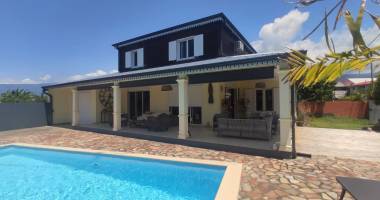 villa - 5/6 pièces - 120 m² environ