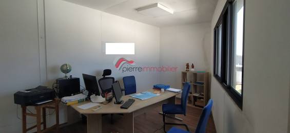 Location  Local Commercial Saint-Pierre (97410) - REUNION