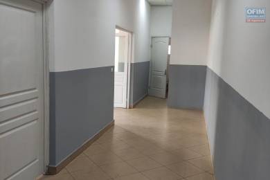Location  Local commercial ANTANANARIVO () - MADAGASCAR
