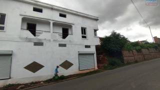 achat local commercial à antananarivo ()