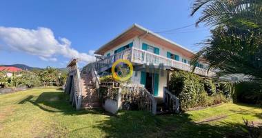 st joseph tres grande maison f8 avec fort potentiel sur 976m2 de terrain