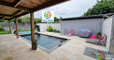 a vendre charmante villa  f5 édifié sur un terrain de 1151 m2 . 