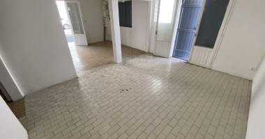 fabien teka immo vous propose un local professionel de 68.30m² au moufia, ile de la reunion