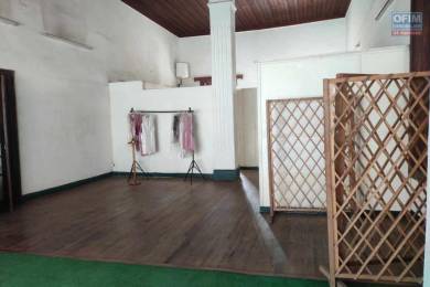 Location  Local commercial ANTANANARIVO () - MADAGASCAR