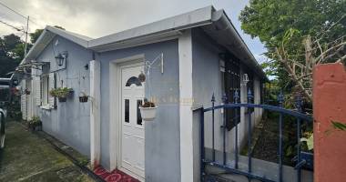 a vendre maison f5/6 de plain pied + dépendance sur un  terrain de 431 m2 à saint andré