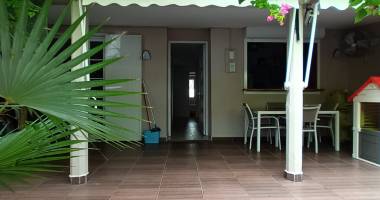 baie mahault maison jumelée meublée t3 résidence amandine 97122