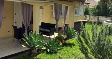maison f4 meublÉe + piscine st pierre