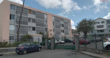 a louer  appartement t3 meublé a la baie de saint_paul