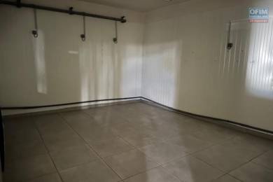 Location  Local commercial Tampon (97430) - REUNION