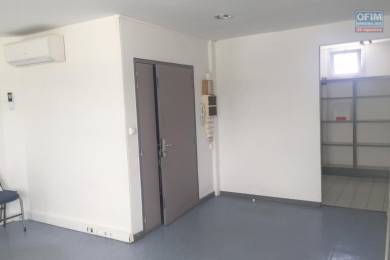 Location  Local commercial Le Port (97420) - REUNION
