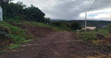 a vendre terrain de 274.23 m2 à la rivière saint louis