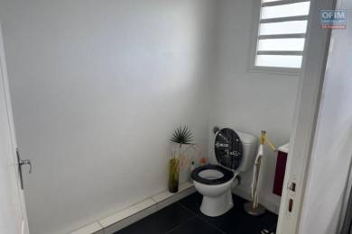 Location  Local commercial Tampon (97430) - REUNION