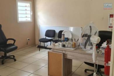 Location  Local commercial Tampon (97430) - REUNION