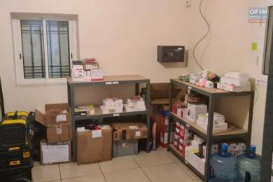 Location  Local commercial Tampon (97430) - REUNION