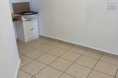 Location  Local commercial Saint-Pierre (97410) - REUNION
