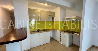 À louer   appartement f3 d'environ 63.07 m2 - le tampon - 883 € + 35 € de charges