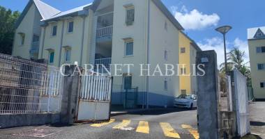 À louer - appartement de type f3 d'environ 60,68 m2 - saint-joseph - 710.00 €