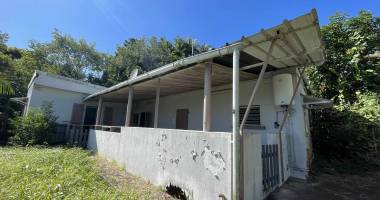 fabien teka immo propose en vente deux maisons a renover sur la montagne, ile de la reunion