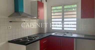 a vendre 10 appartements - 100 m2 environ chacun - saint pierre - a partir de 295 000 €