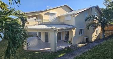 nouveau prix! grande villa avec piscine, piton st leu.