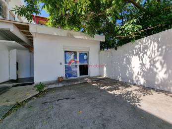Location  Local Commercial Saint-Pierre (97410) - REUNION