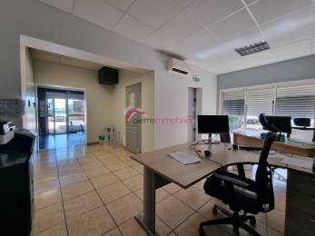 Location  Local Commercial Saint-Pierre (97410) - REUNION