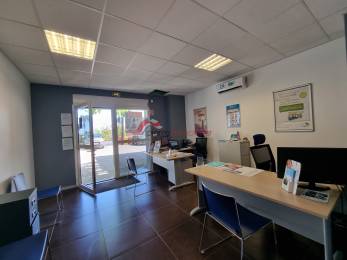 Location  Local Commercial Saint-Pierre (97410) - REUNION