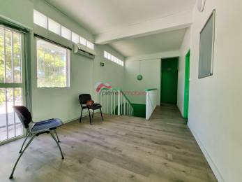 Location  Local Commercial Saint-Pierre (97410) - REUNION