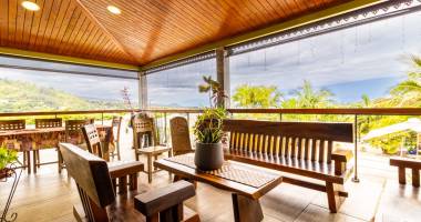 À l'entre-deux – villa de 290 m² avec jolie vue - piscine