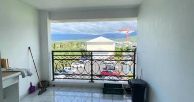 t3 à louer   58 m2 avec balcon et 2 places de parking   bras-panon