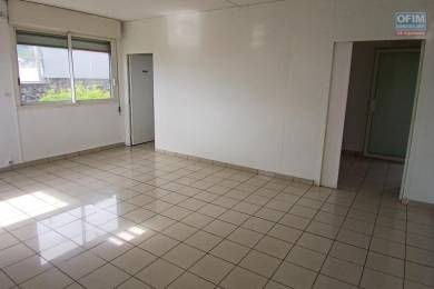 Location  Local commercial Mi-pente de l'Ouest (97435) - REUNION
