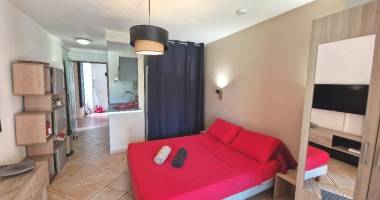 t1 meuble st gilles les bains meuble longue duree