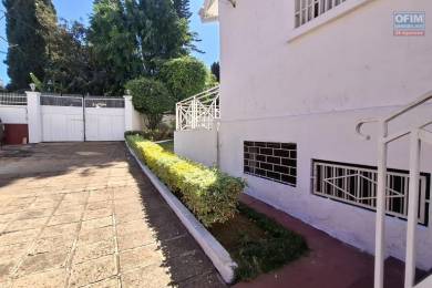 Location  Local commercial ANTANANARIVO () - MADAGASCAR