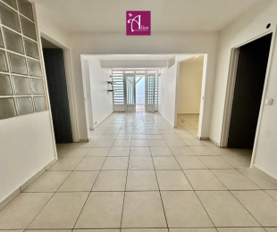 Achat  Local Professionnel Le Gosier (97190) - GUADELOUPE