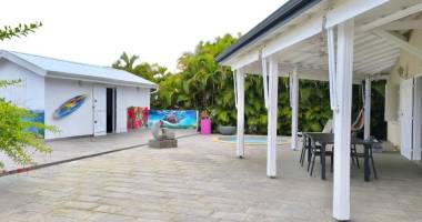 a louer - villa f4 avec bungalow piscine et citerne à convenance eau-edf-internet inclus