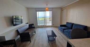 très bel appartement vue mer à sainte suzanne