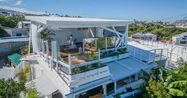À vendre! unique à terre sainte, maison f5 de 165 m2 avec vue imprenable sur la mer - ref - 254672