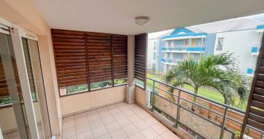 bel appartement f4 à bras panon