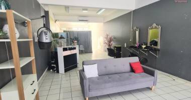 local commercial/ professionnel centre ville sainte marie