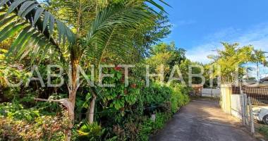 a vendre - terrain de 504 m2 environ - le tampon - 150 000 € hai
