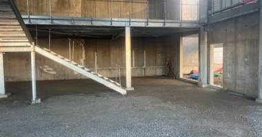 entrepôt neuf zone industriel les sables de 356m2 avec très belle visibilité