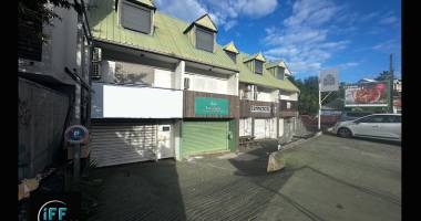 local commercial centre ville st gilles les bains
