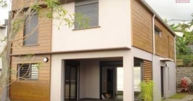 a louer charmante villa f4 sur les hauteurs de la possession ( ram )