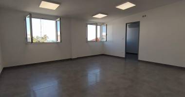 bureaux / local professionnel 48 m2 en za