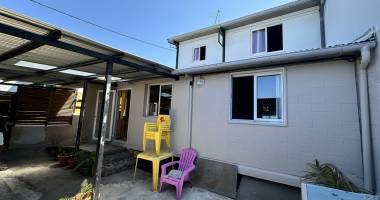 saint joseph 97480 - maison a Étage - en mitoyennete - quartier recherchÉ